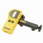 DEWALT DE0772 MENGENELİ SU GEÇİRMEZ DİJİTAL LAZER DEDEKTÖR